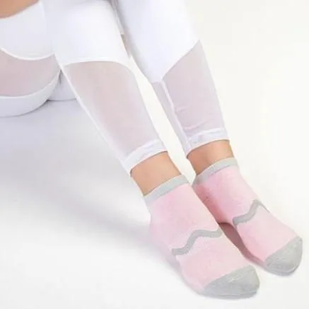 Classic Low Rise Grip Socks - Wavy Baby (Barre / Pilates)